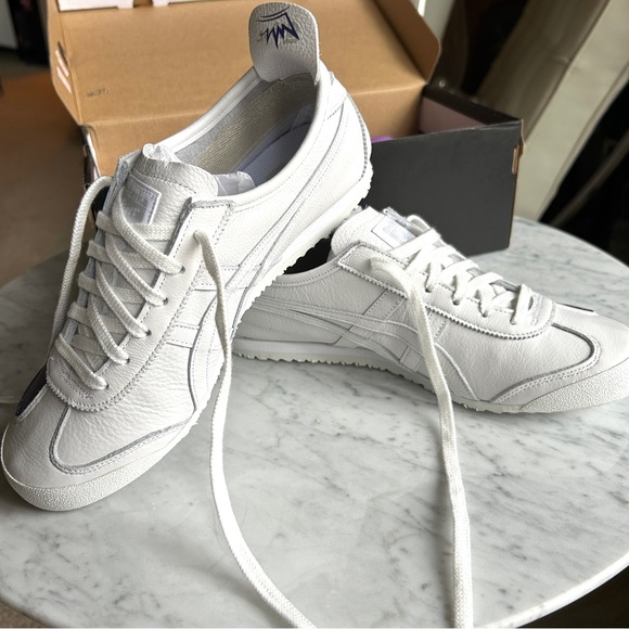 Onitsuka Tiger Limited Edition White Custom Sneakers Womens size 7 NWT - Picture 7 of 10